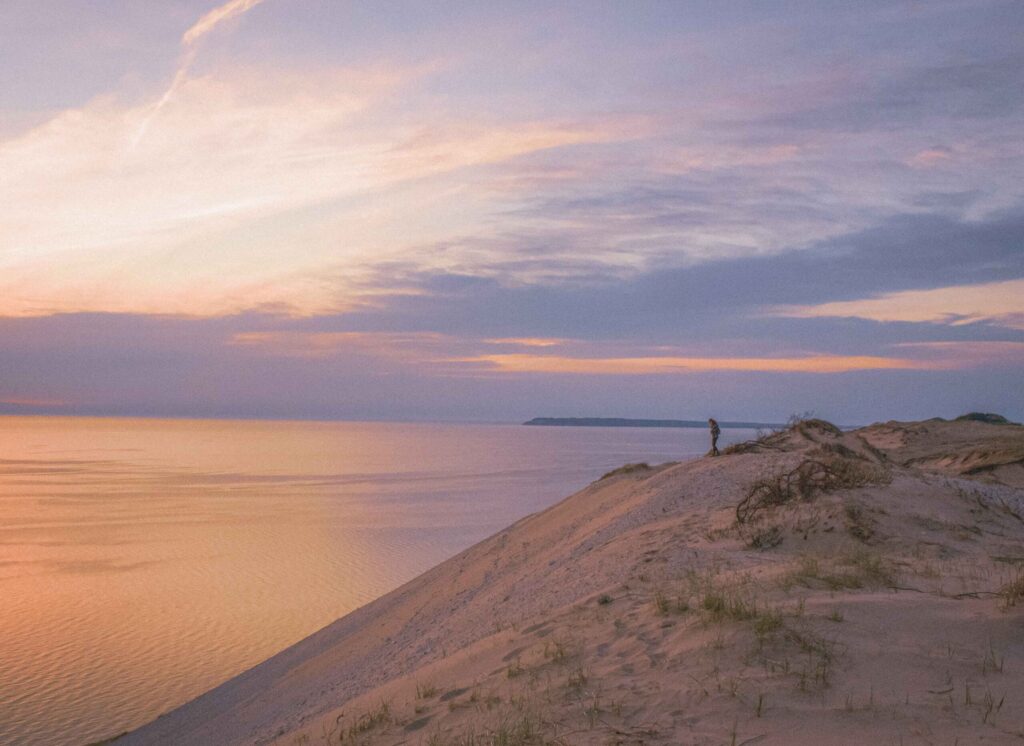 image of hiking at Overlook Nine in the Sleeping Bear Dunes
