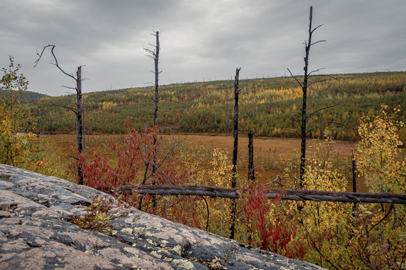 An overlook along Magnetic Rock Trail in Fall Color