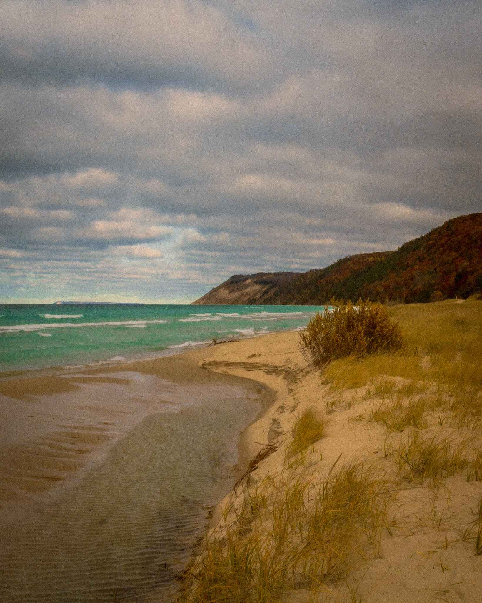 Waves roll in on lake Michigan in the Sleeping Bear Dunes National Lakeshore