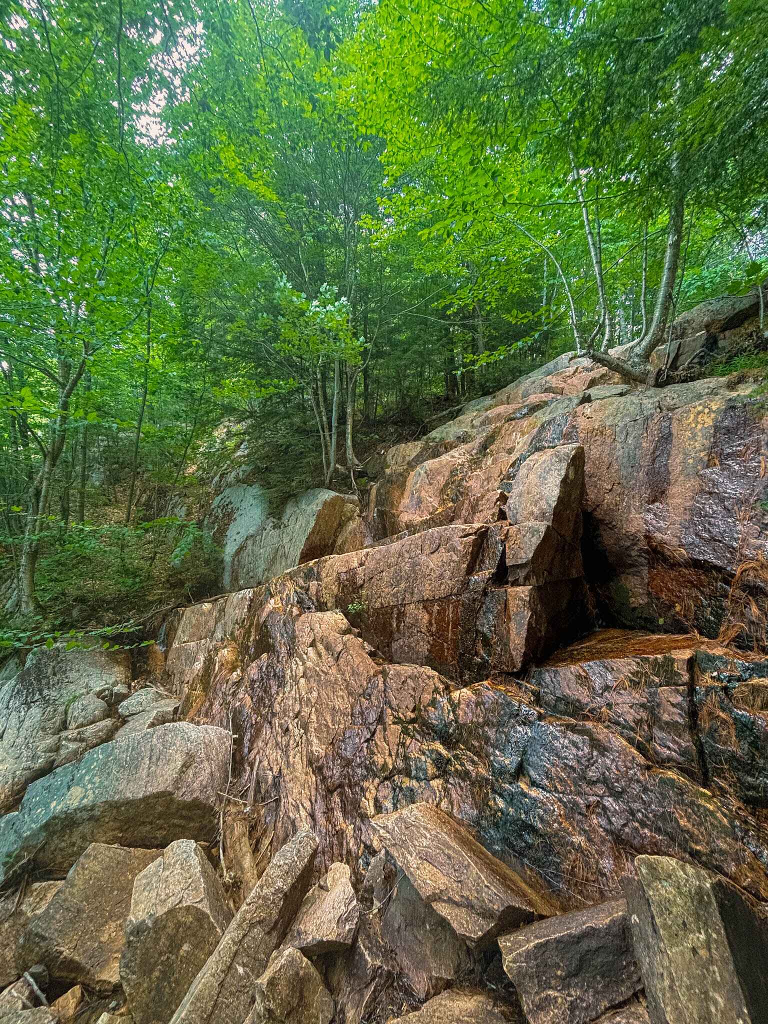 Image of a water fall you have to hike on the La Cloche Silhouette Trail